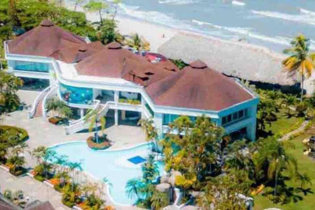 Villa De Ali In Palma Real La Ceiba Exterior foto