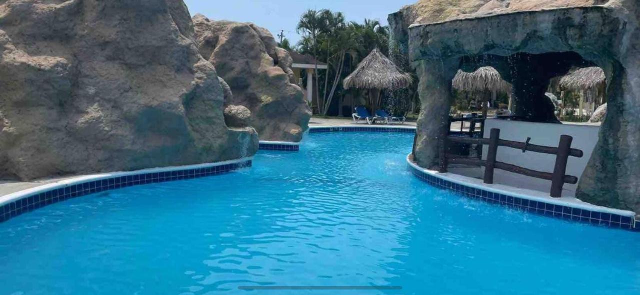 Villa De Ali In Palma Real La Ceiba Exterior foto