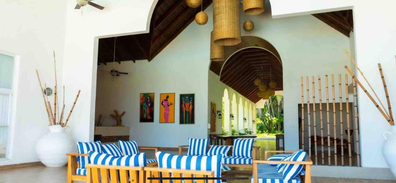 Villa De Ali In Palma Real La Ceiba Exterior foto